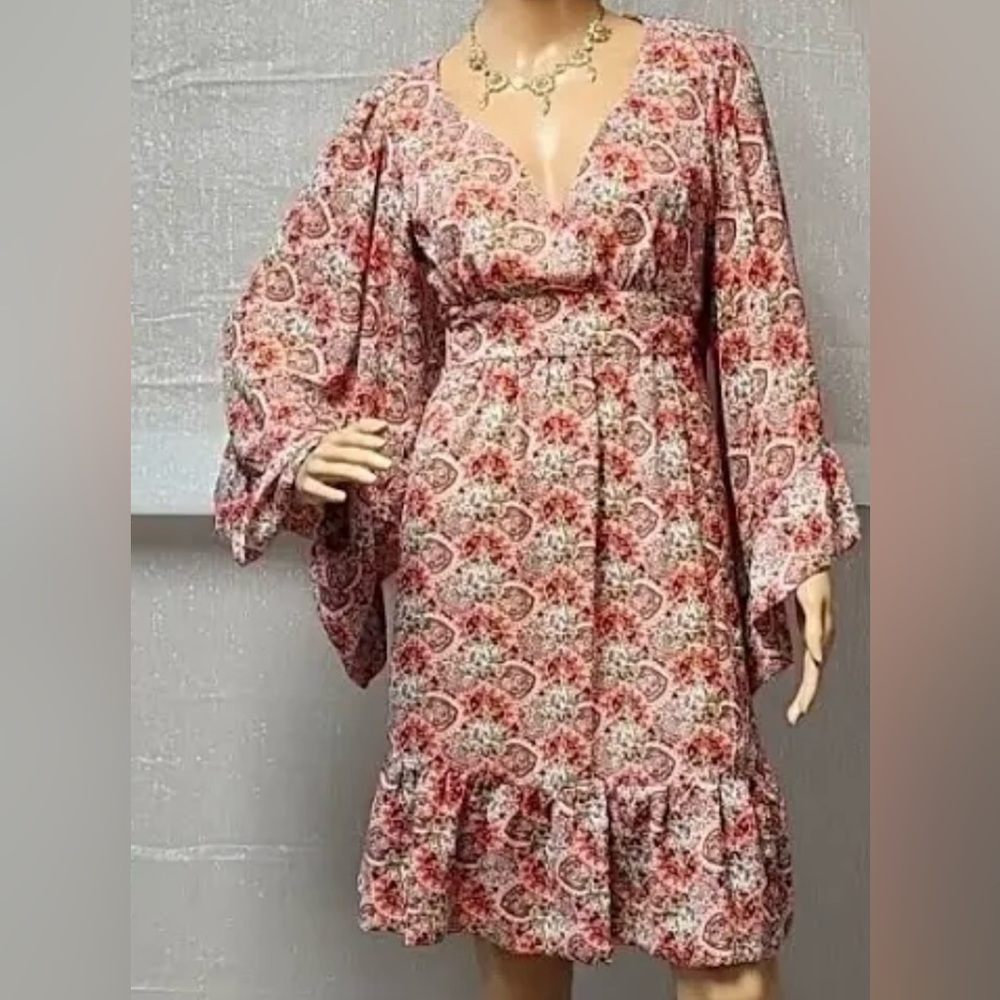 Betsey Johnson Size 8 paisley belle sleeve dress! Never worn. New without tags